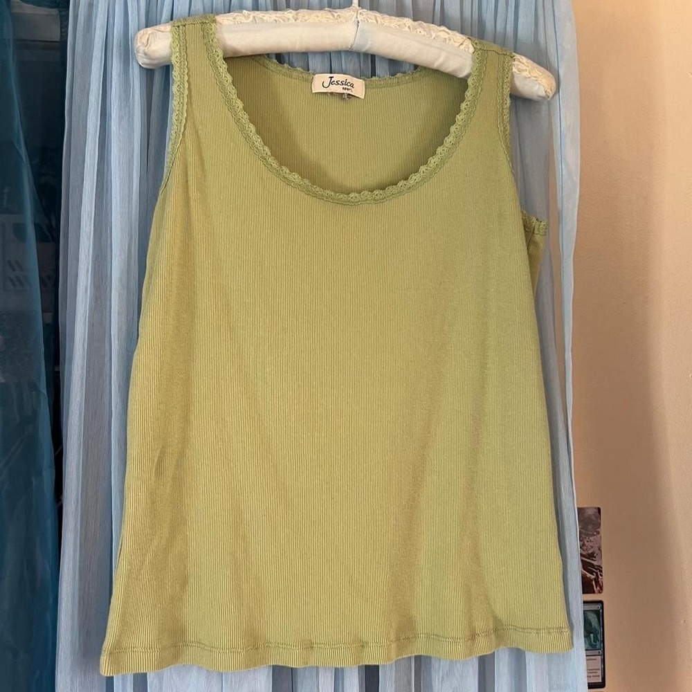 90s Sage Green Lace Trim Ribbed Top